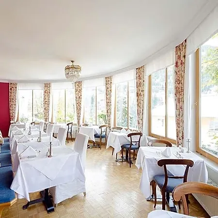 Excelsior & Kurhaus Hotel 3*