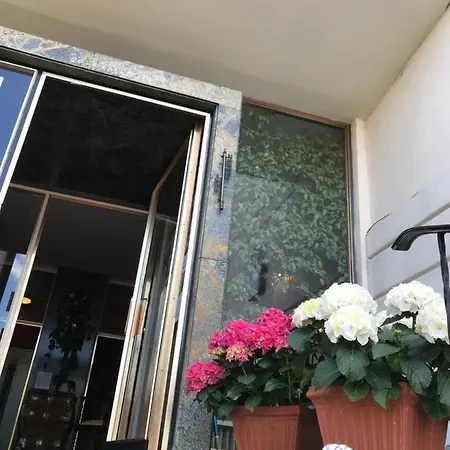 怡东别墅休闲酒店 酒店 巴德加斯坦