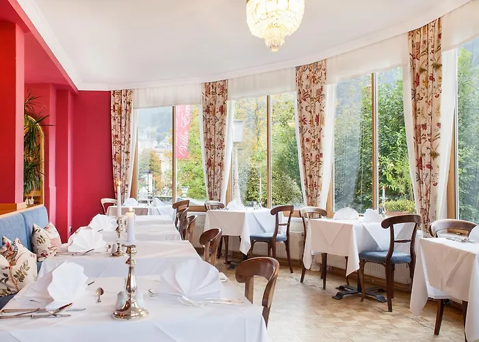 وكورهاوس إكسيلسيور فندق